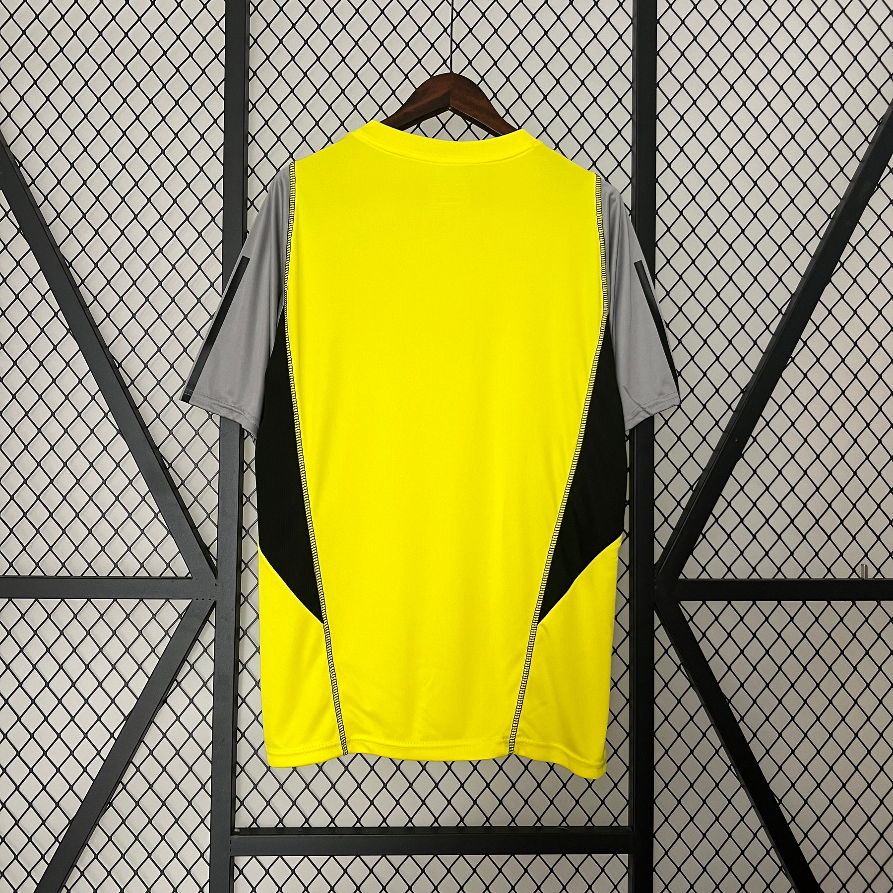 Camisa do Flamengo Pré Jogo 24/25 - Amarela com CInza