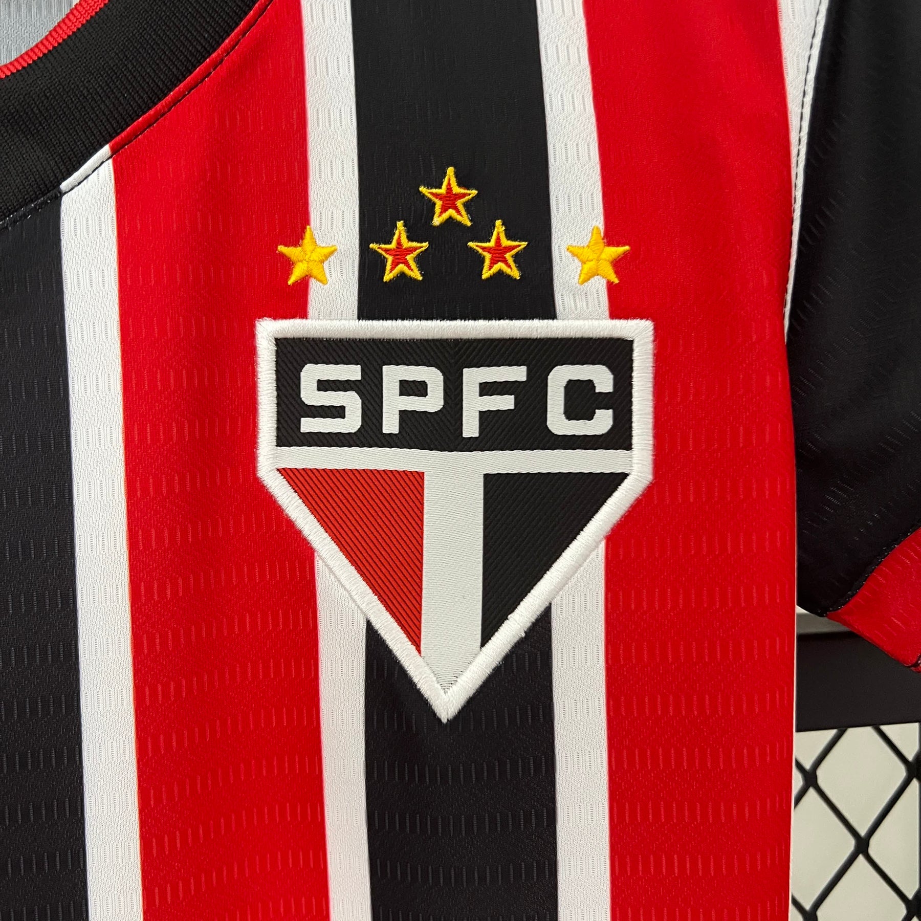 Camisa Feminina São Paulo I 23/24 New balance- Preta e Vermelha
