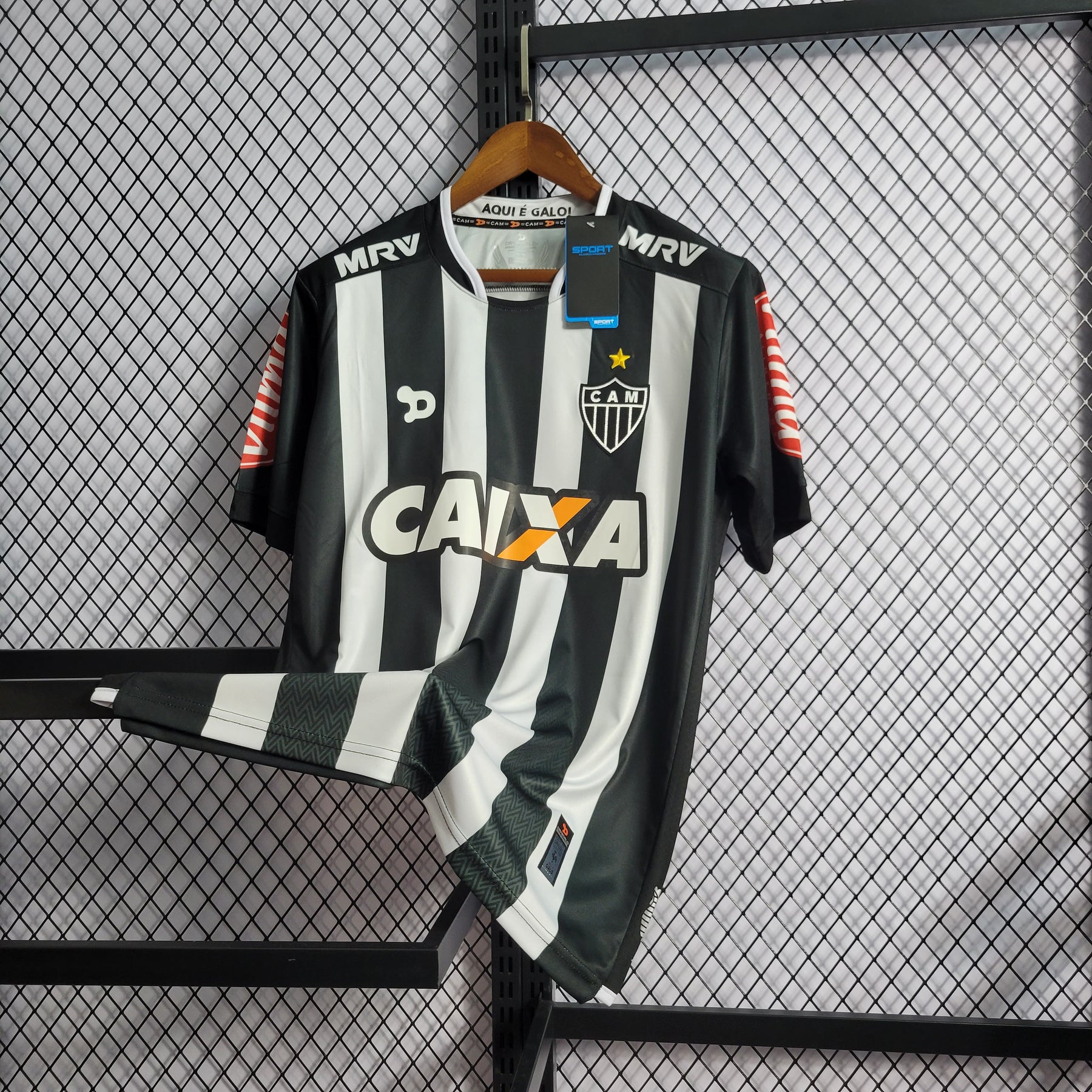 Camisa Atlético MG Retrô 20162017 Preta e Branca - Dry World