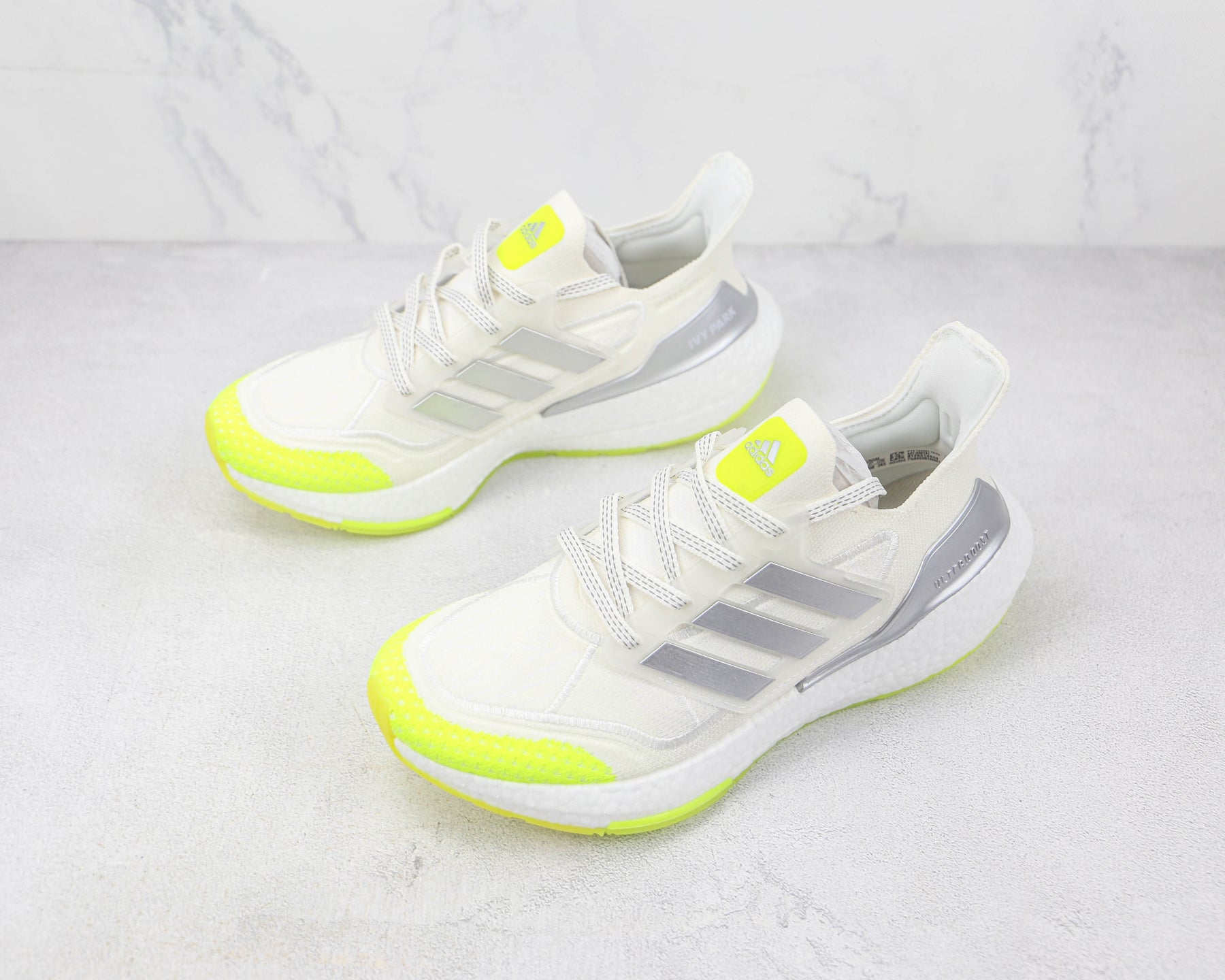 Tênis Adidas Ultra Boost 22 White Silver Metallic x Ivy Park