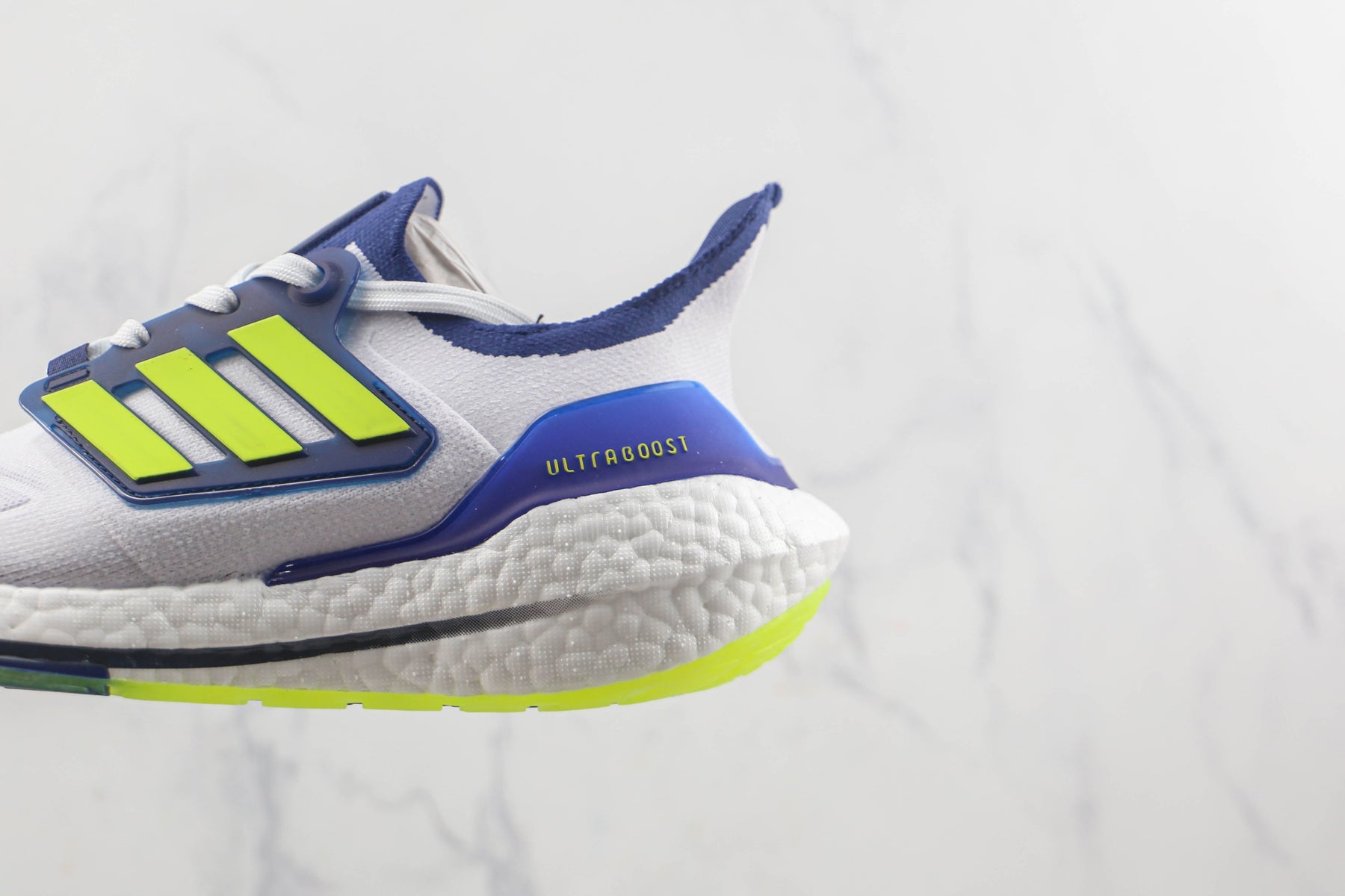 Tênis Adidas Ultra Boost 22 Cloud White Solar Yellow