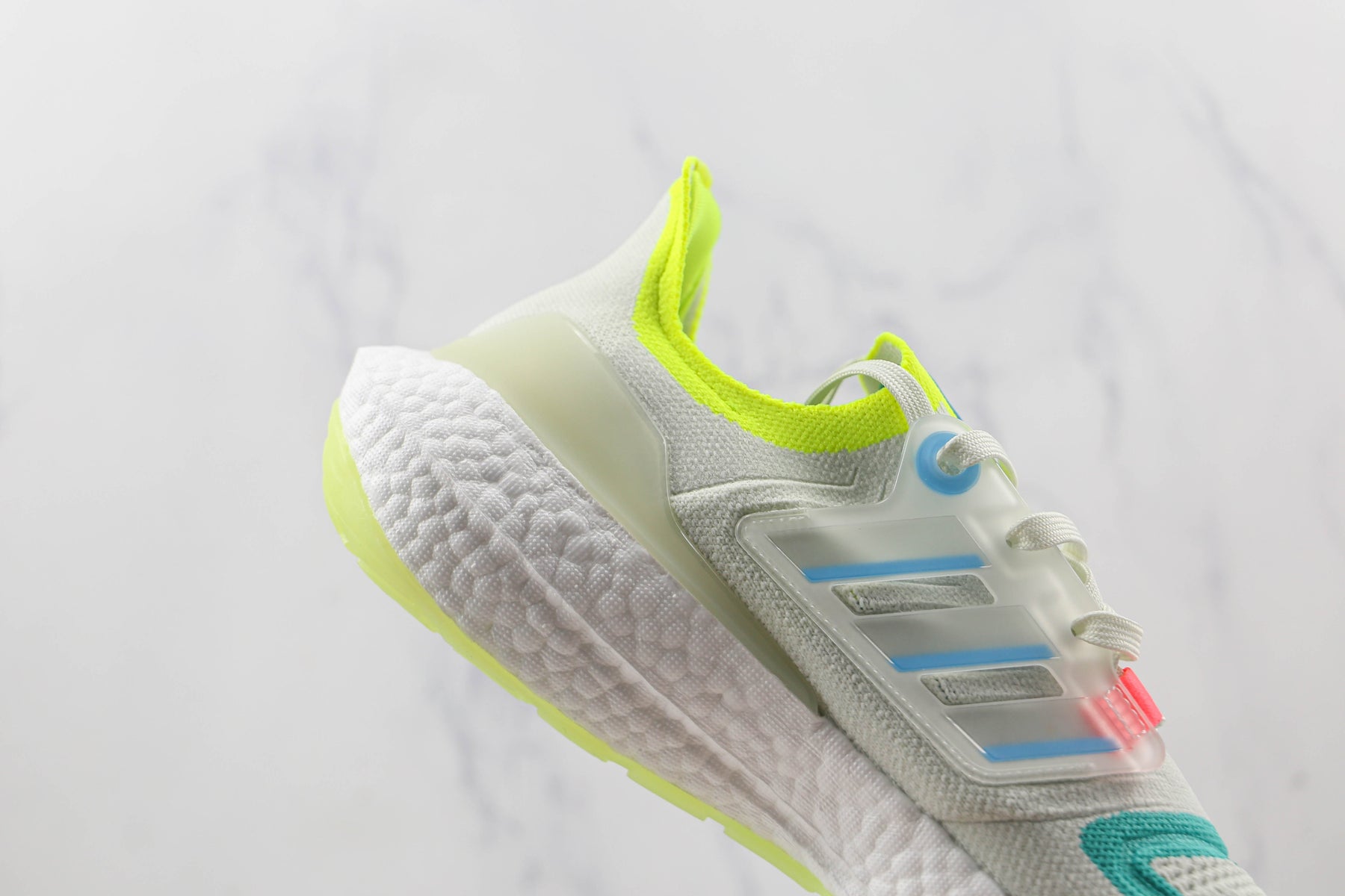 Tênis Adidas Ultra Boost 22 White Tint Sky Rush Mint Rush