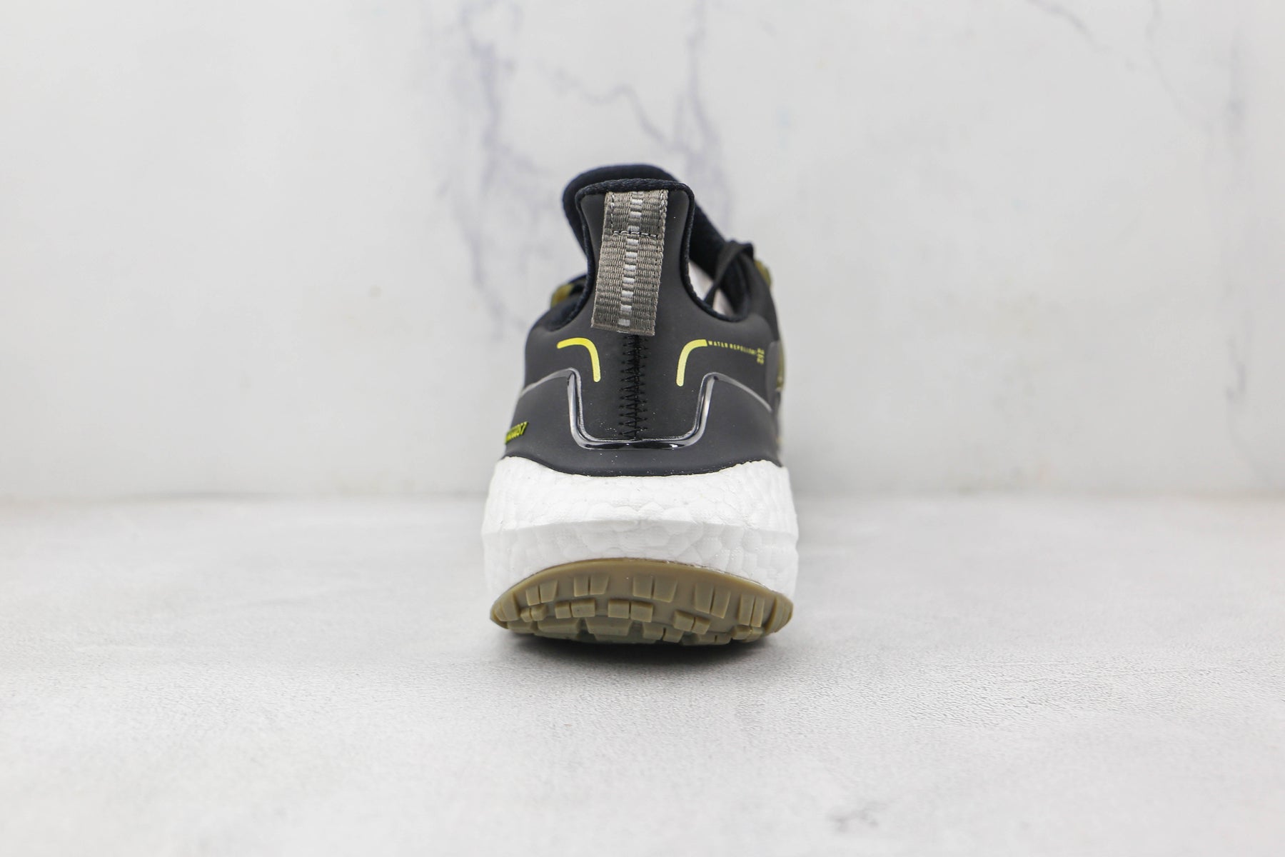 Tênis Adidas Ultra Boost 21 Brown and Black