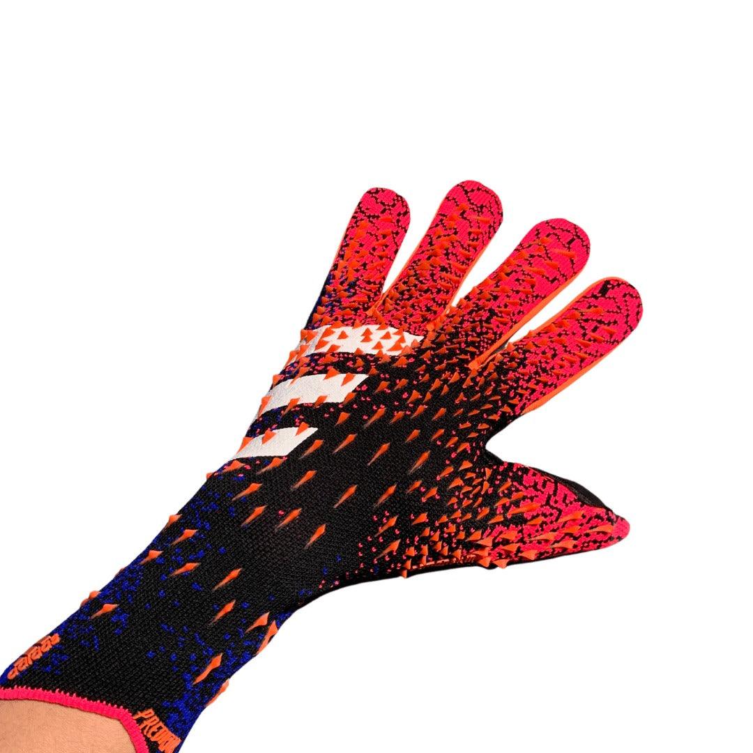 Luva de Goleiro Adidas Predator Freak Pro Superspectral Pack