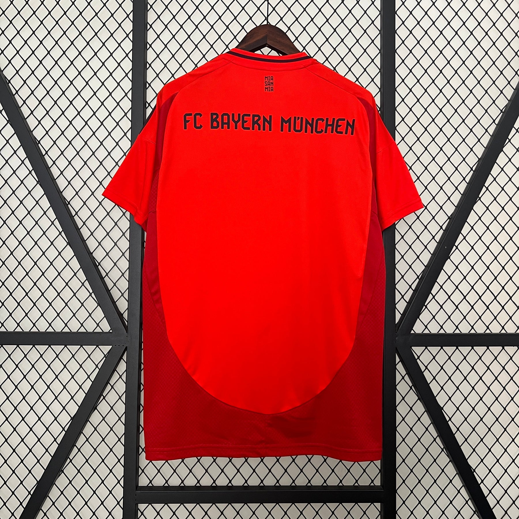 Camisa Bayern de Munique I 24/25 Vermelha