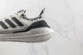 Tênis Adidas Ultra Boost 22 Zebra