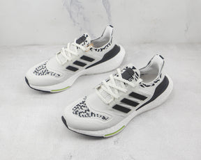 Tênis Adidas Ultra Boost 22 Zebra