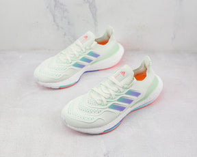 Tênis Adidas Ultra Boost 22 White Tint / Pulse Mint / Purple