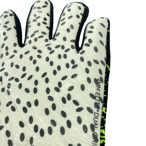 Luva de Goleiro Puma Future Z Preta e Verde