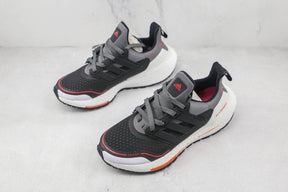 Tênis Adidas Ultra Boost 21 Black Orange Trim