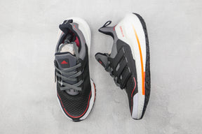 Tênis Adidas Ultra Boost 21 Black Orange Trim
