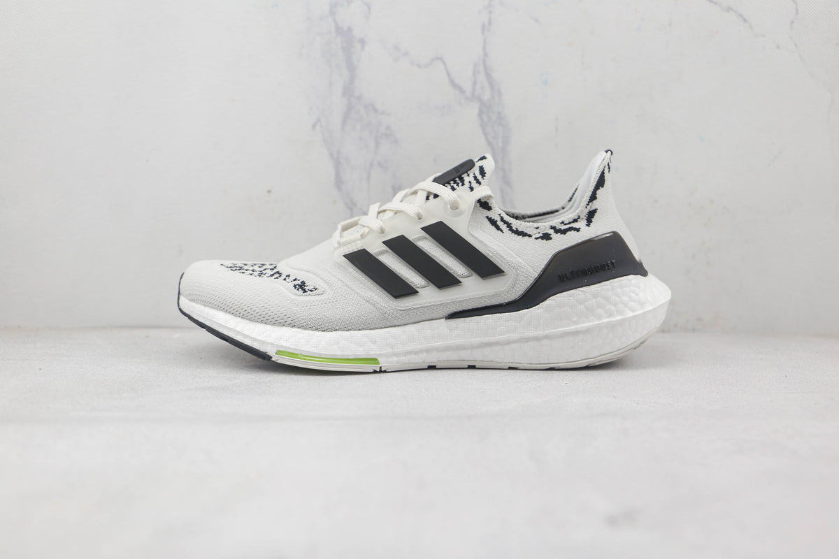Tênis Adidas Ultra Boost 22 Zebra
