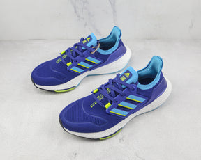 Tênis Adidas Ultra Boost 22 Blue and White